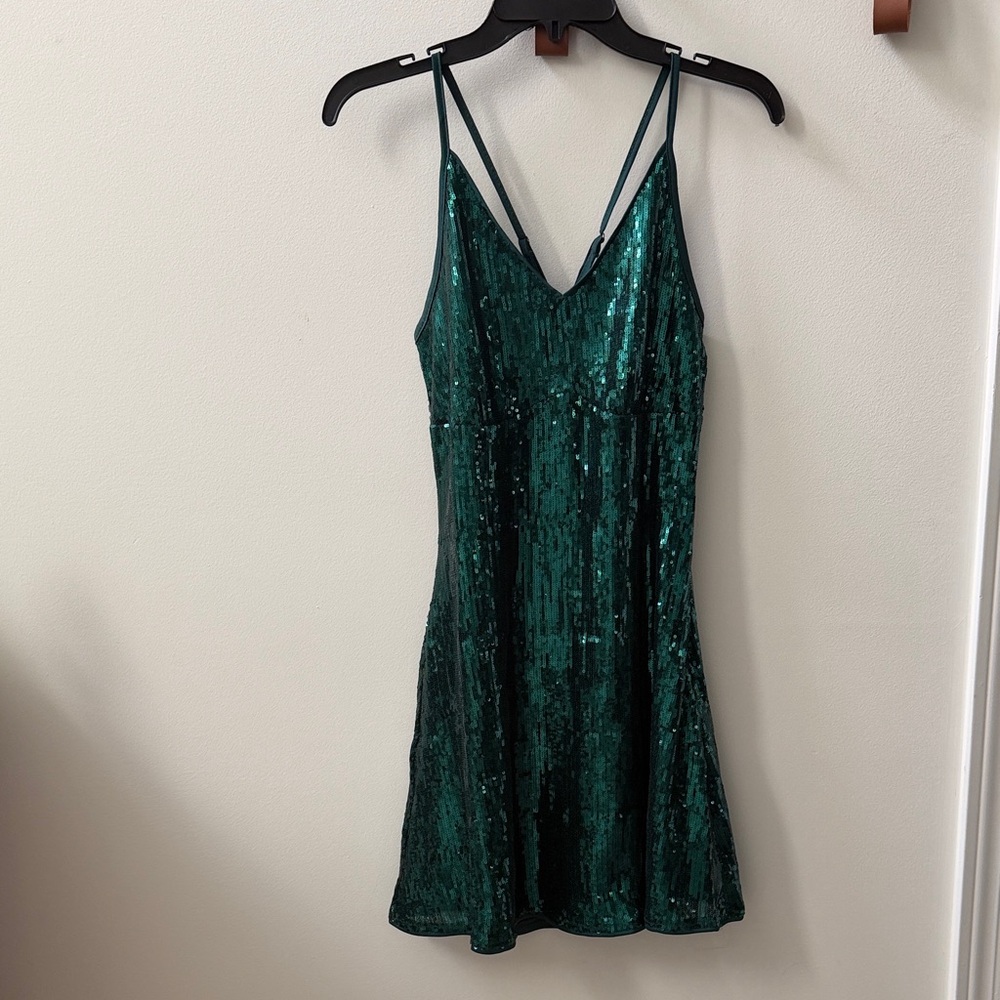 Elegant Green Sequin Dress